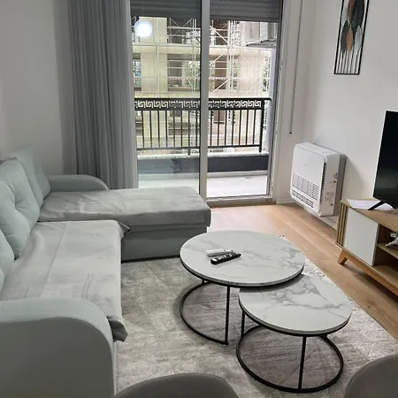 Bright & Roomy *