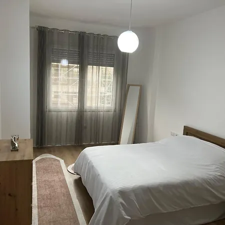 Bright & Roomy Διαμέρισμα Τίρανα