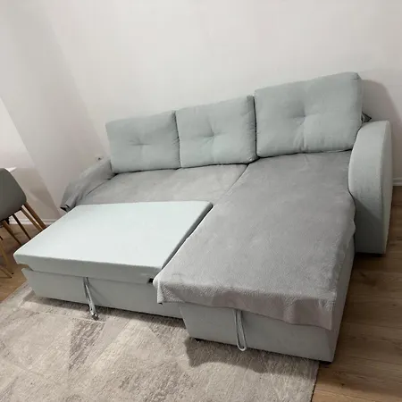 Διαμέρισμα Bright & Roomy Τίρανα