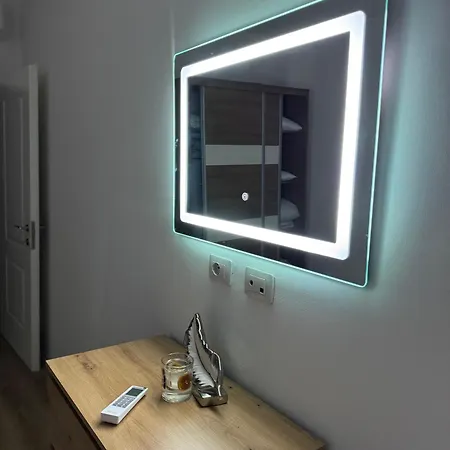Διαμέρισμα Bright & Roomy Τίρανα