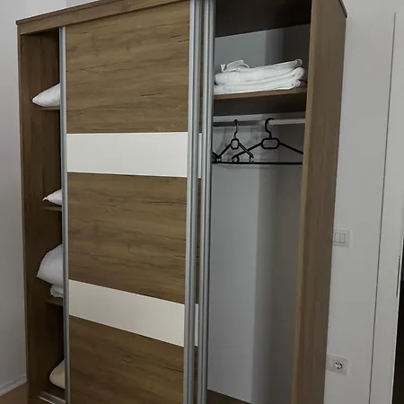 Bright & Roomy Διαμέρισμα Τίρανα